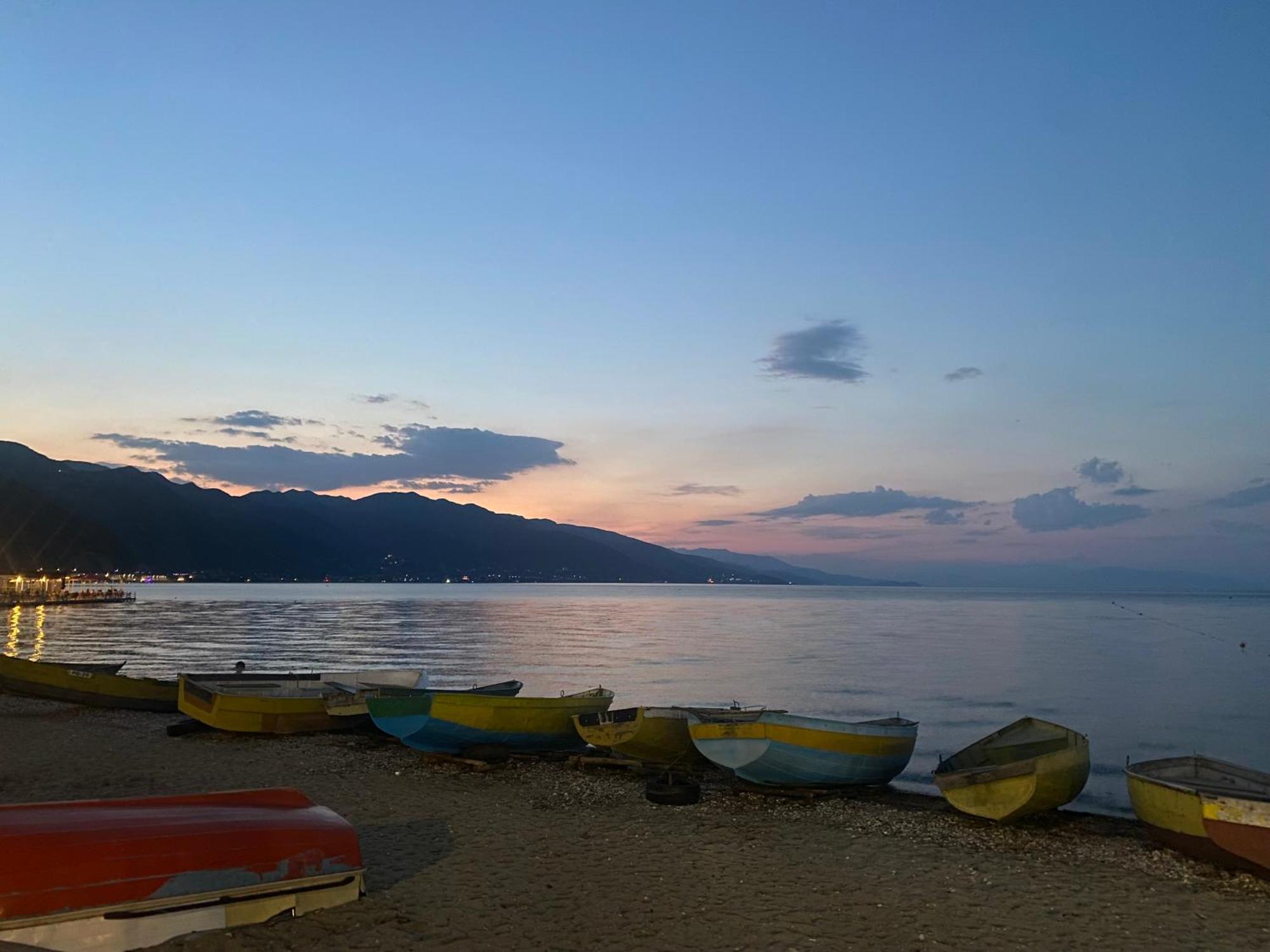 British Hotel Pogradec Ngoại thất bức ảnh