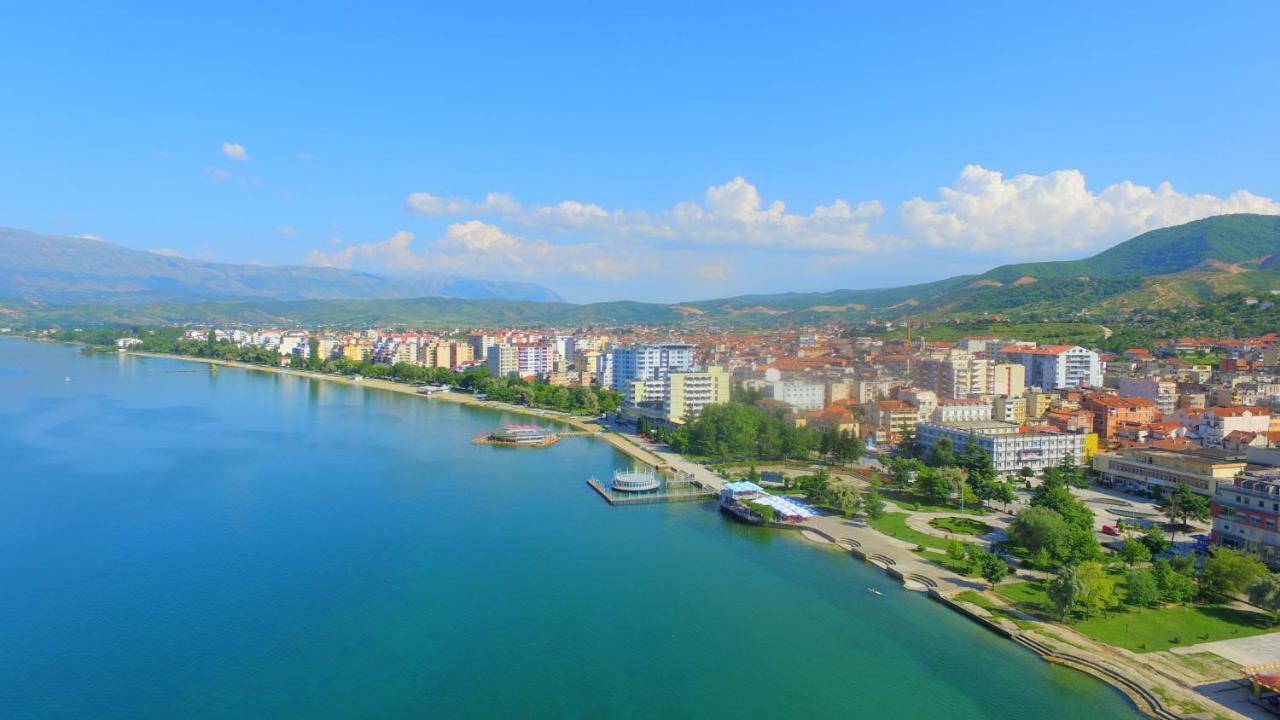 British Hotel Pogradec Ngoại thất bức ảnh