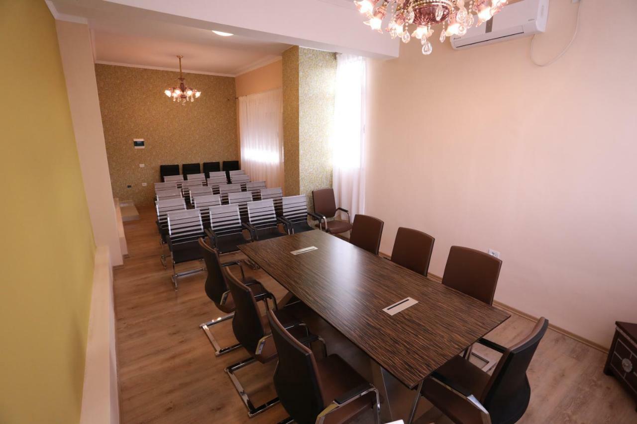 British Hotel Pogradec Ngoại thất bức ảnh